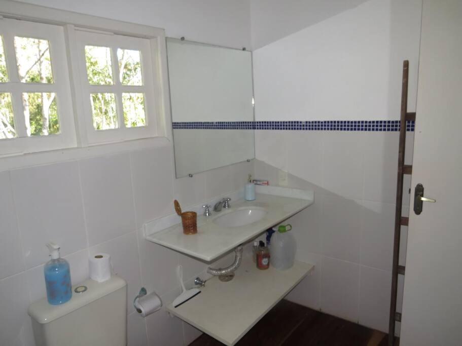 Сasa de vacaciones Linda Casa Em Mury,com Riacho E Lareira *