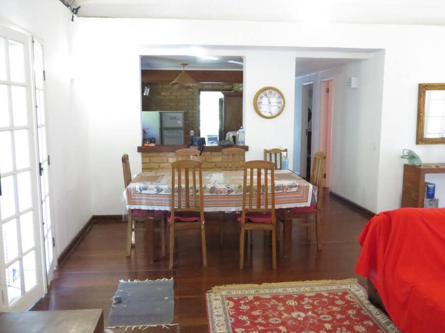 Сasa de vacaciones Linda Casa Em Mury,com Riacho E Lareira