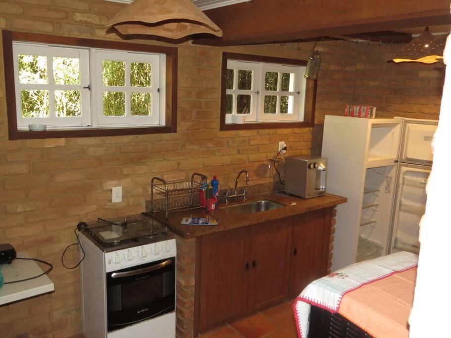 Holiday home Linda Casa Em Mury,com Riacho E Lareira *