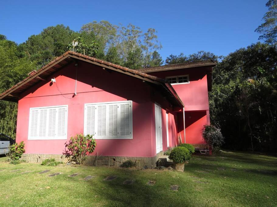 Holiday home Linda Casa Em Mury,com Riacho E Lareira *
